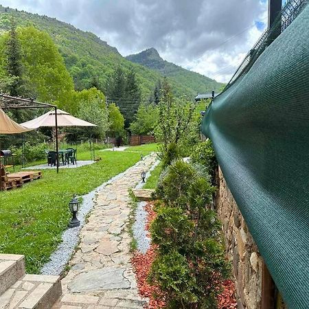 Cosy Mountain Villa In Nizepole บิโตลา ภายนอก รูปภาพ