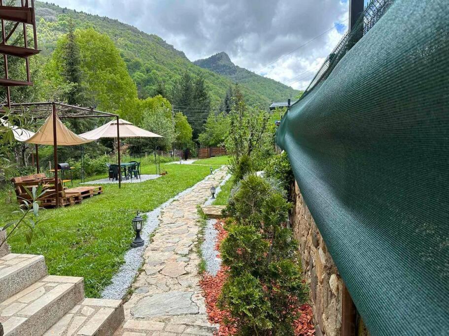 Cosy Mountain Villa In Nizepole บิโตลา ภายนอก รูปภาพ