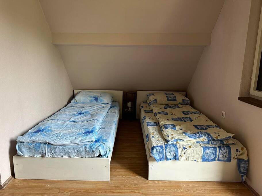 Cosy Mountain Villa In Nizepole บิโตลา ภายนอก รูปภาพ